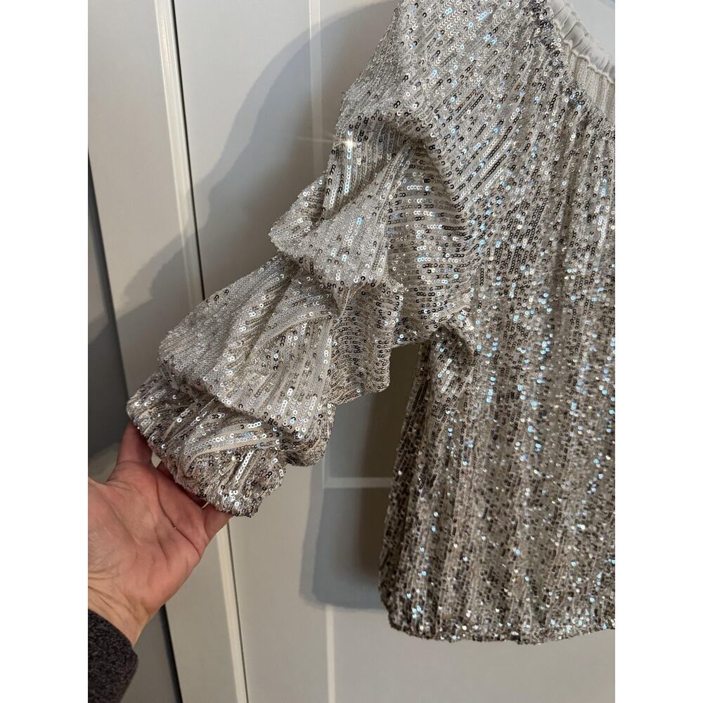 CeCe Blouse Womens Large Champagne Silver Sequin Flutter Sleeve Lined Party Top - Picture 2 of 9